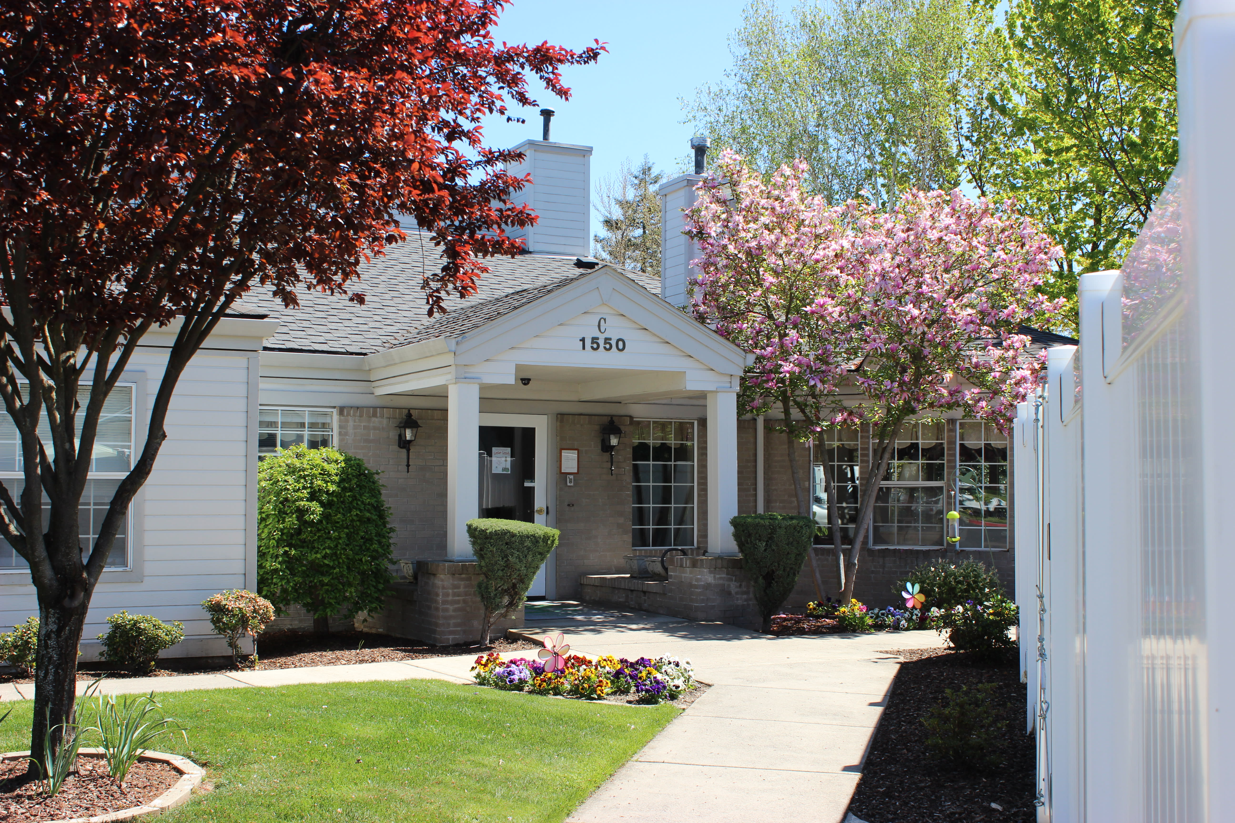Farmington Square at Medford community photo 1