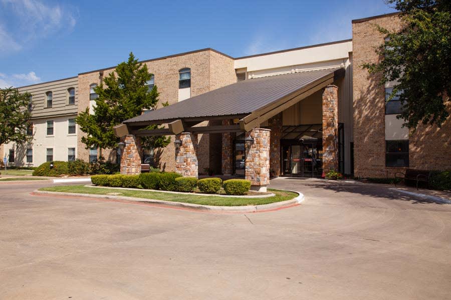 University Place Independent Living community photo 1