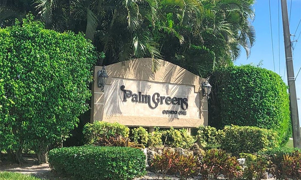 Palm Greens community photo 1
