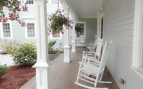 Suffield Commons, LLC community photo 1