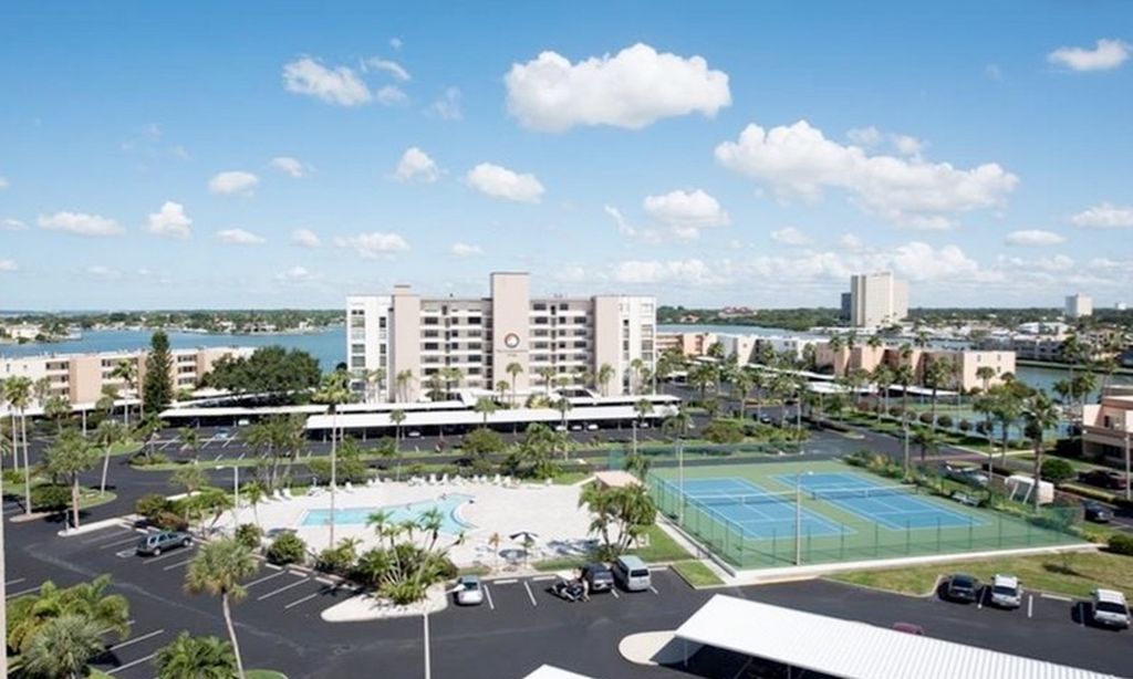 Bay Island community photo 1