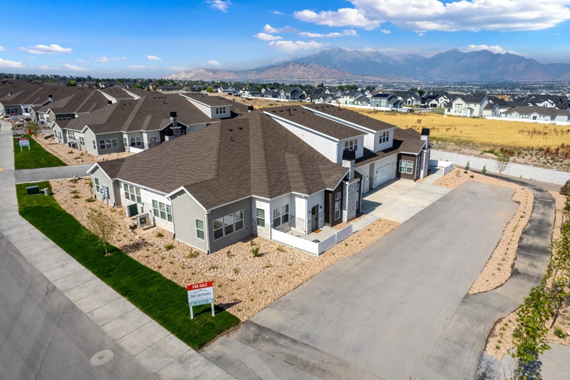 The Cottages at Saratoga View community photo 1