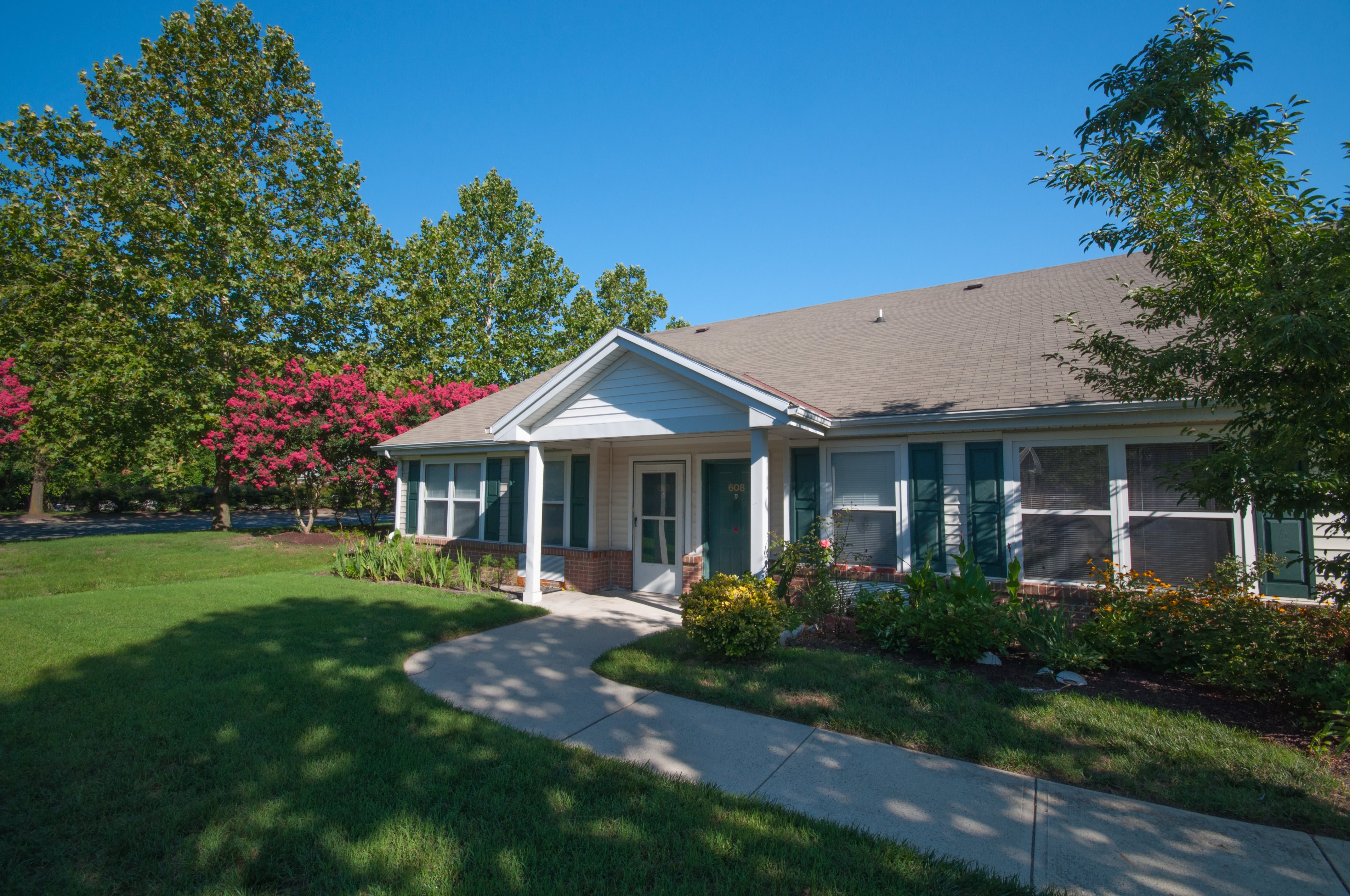 Gateway Village community photo 1