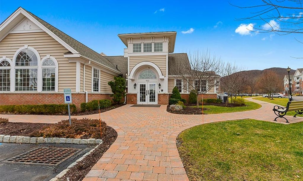 Regency at Fishkill community photo 1