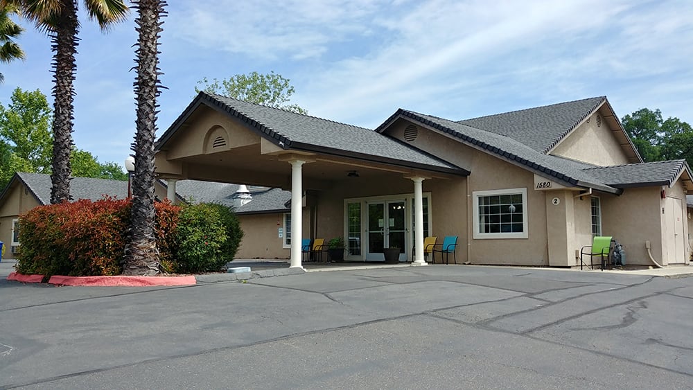 Sierra Oaks Assisted Living and Memory Care community photo 1