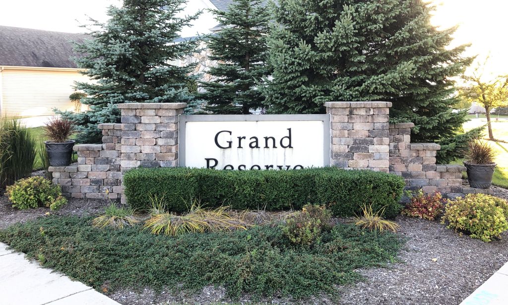 Grand Reserve Algonquin community photo 1