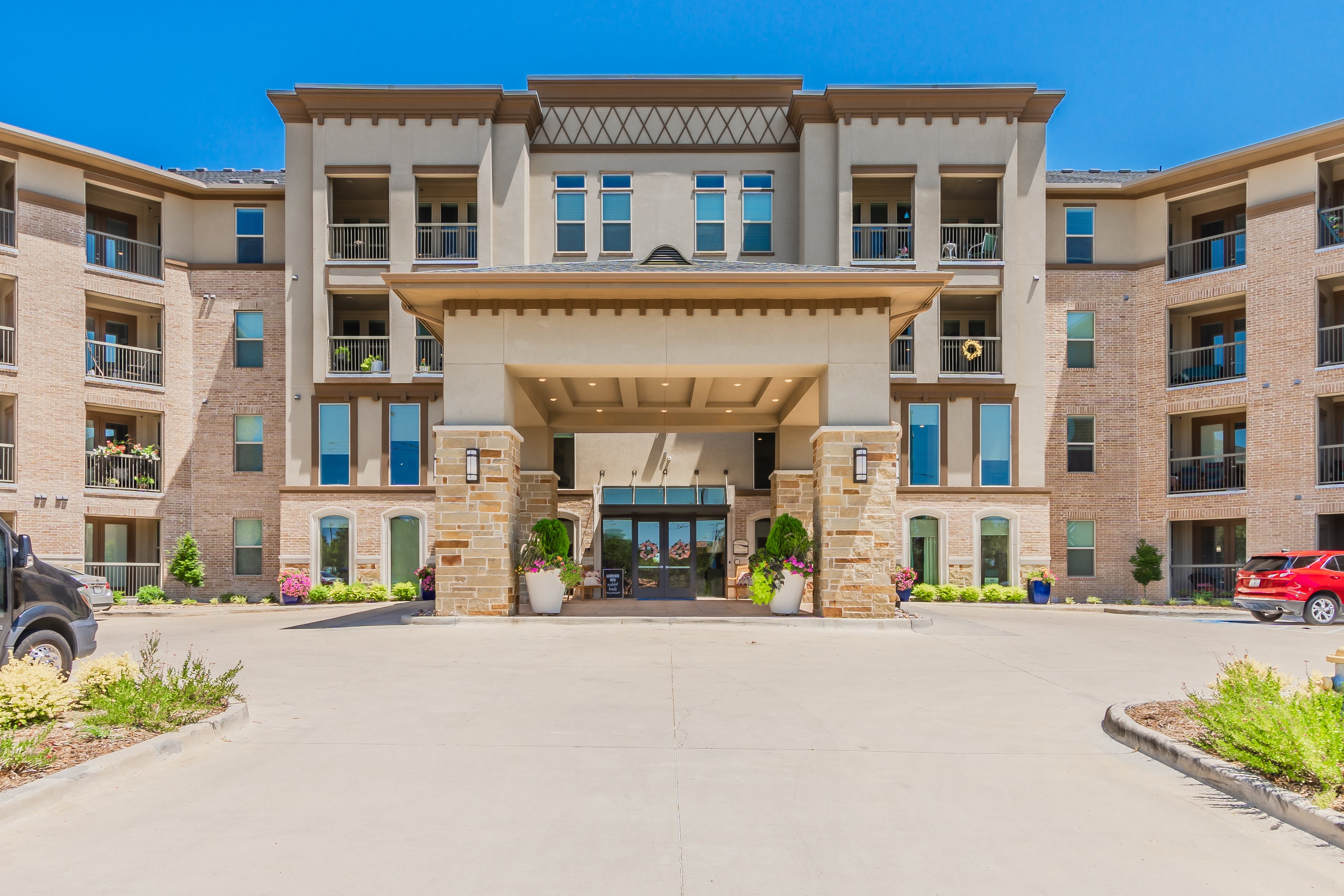 Atlas Point at Prestonwood Apartments community photo 1