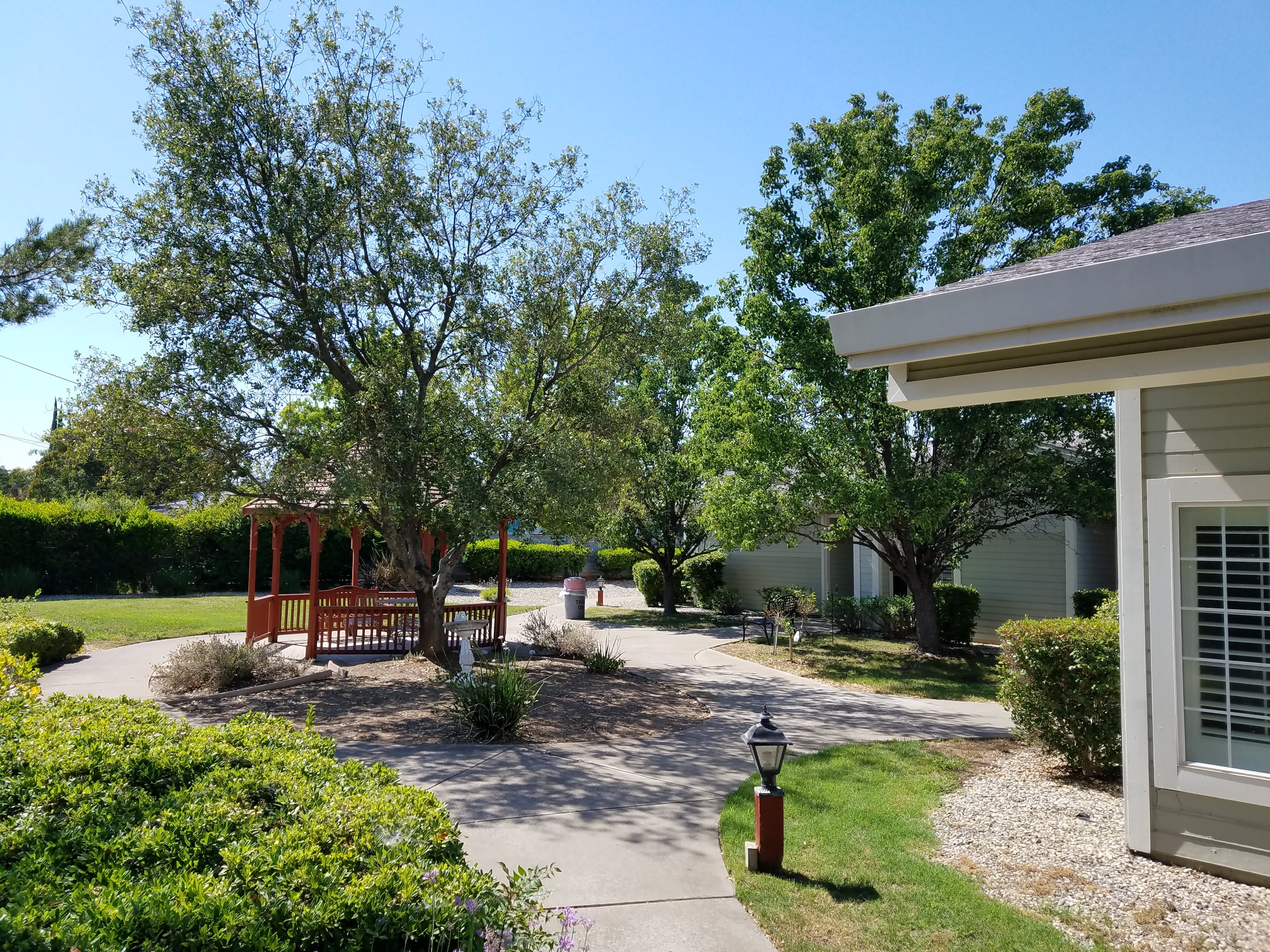 Gramercy Court community photo 1