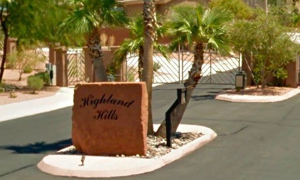 Highland Hills community photo 1
