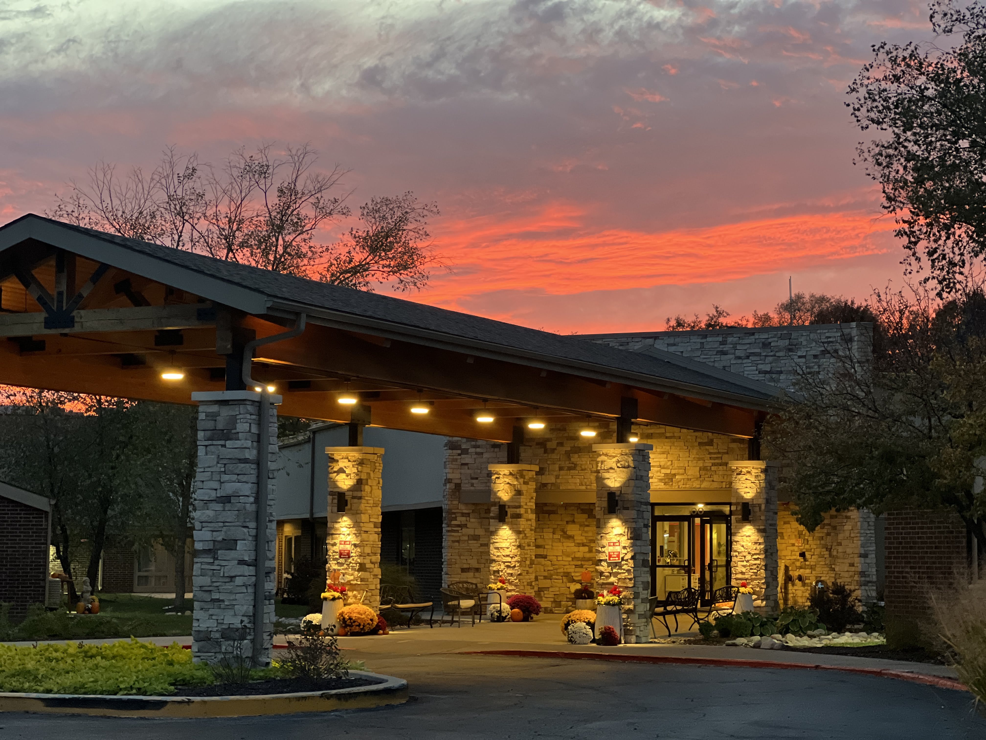Grand Royale Senior Living community photo 1