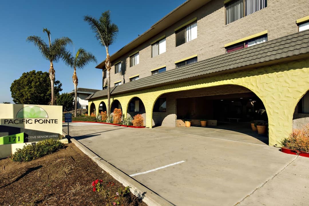 Pacific Pointe community photo 1