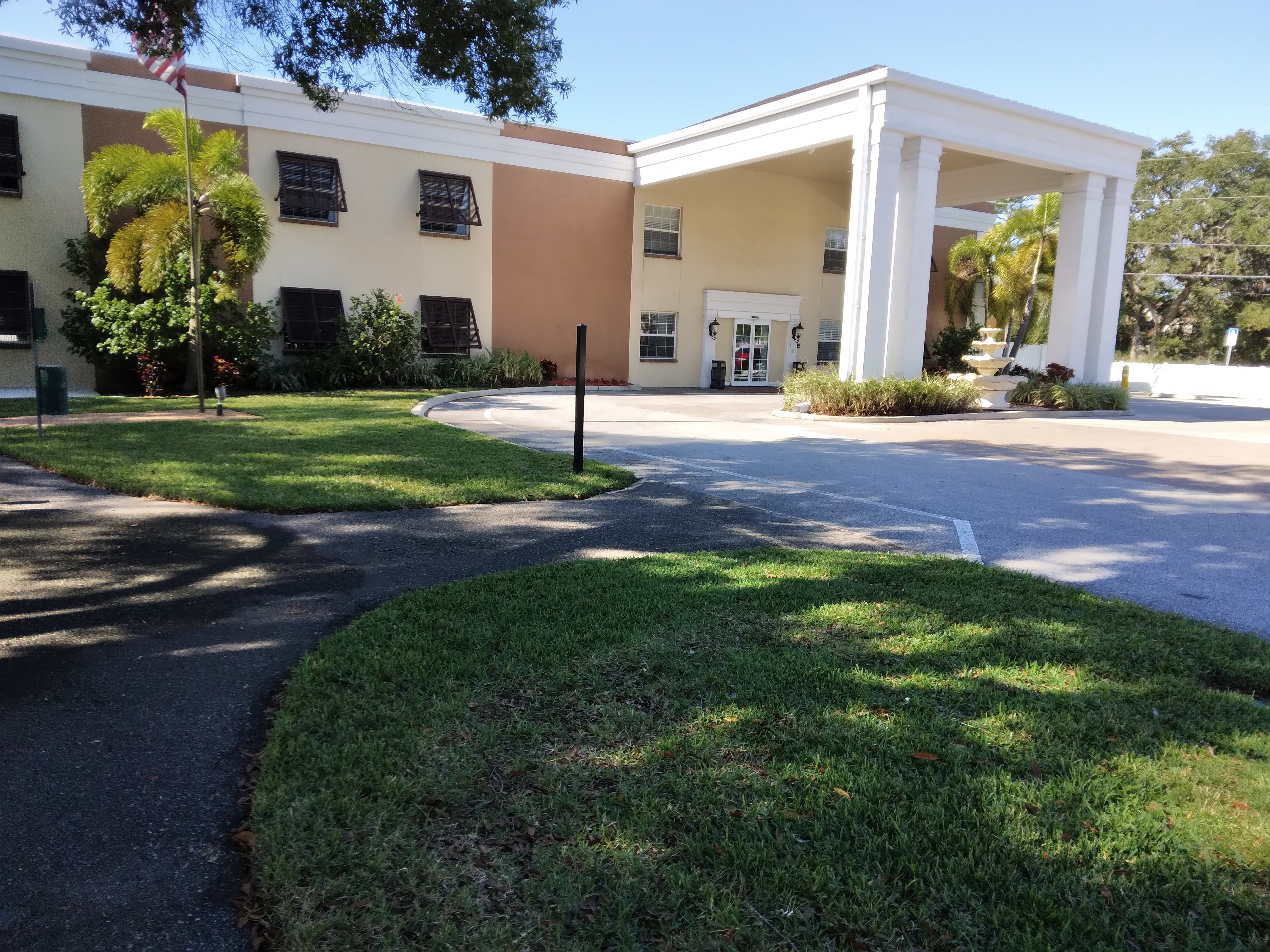 Salterra Senior Living at Pinellas Park community photo 1
