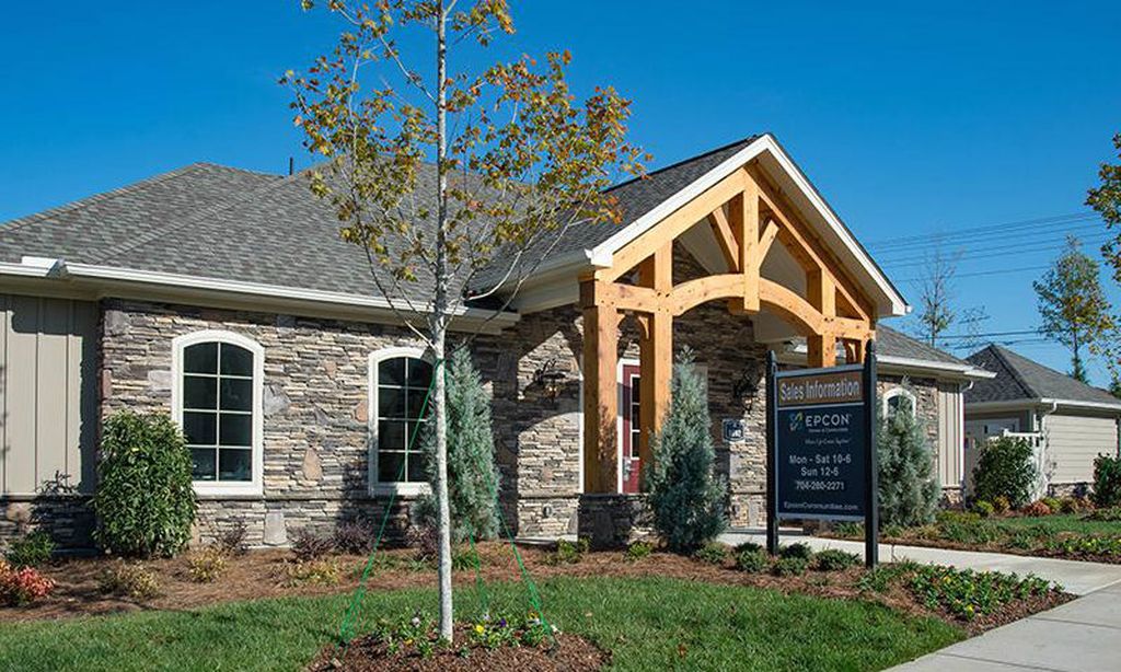 Courtyards at Blume Point community photo 1
