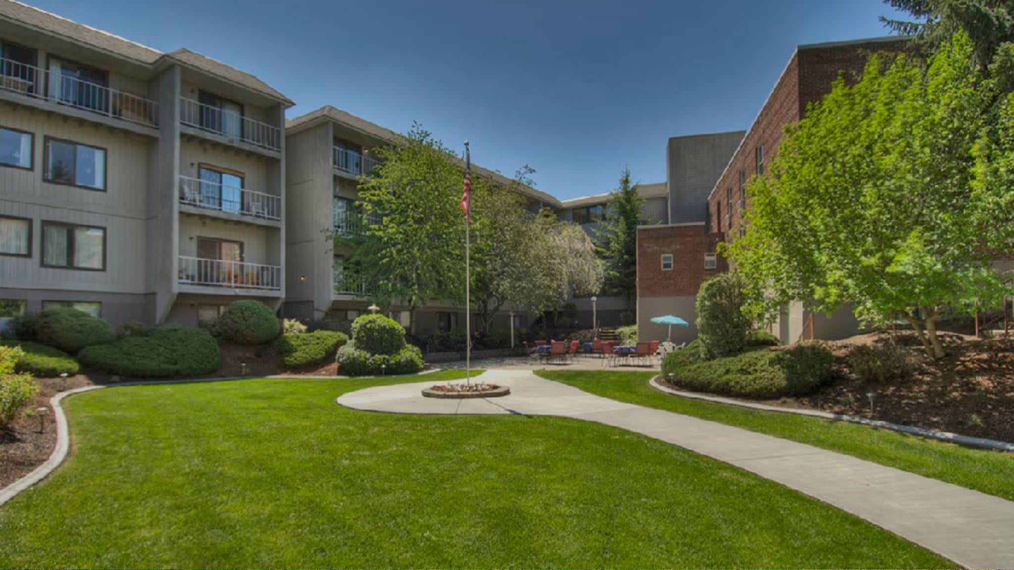 Maplewood Gardens community photo 1