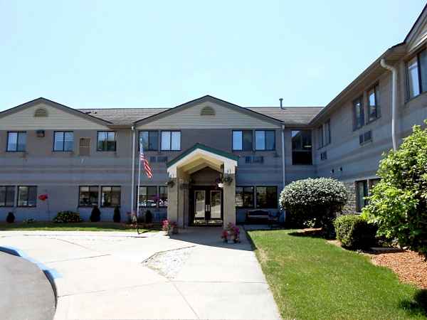 Woodridge Assisted Living community photo 1