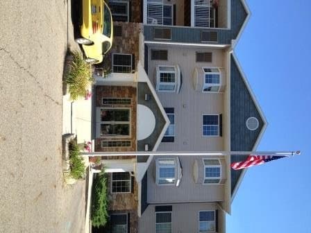 Golden Bridge Manor community photo 1