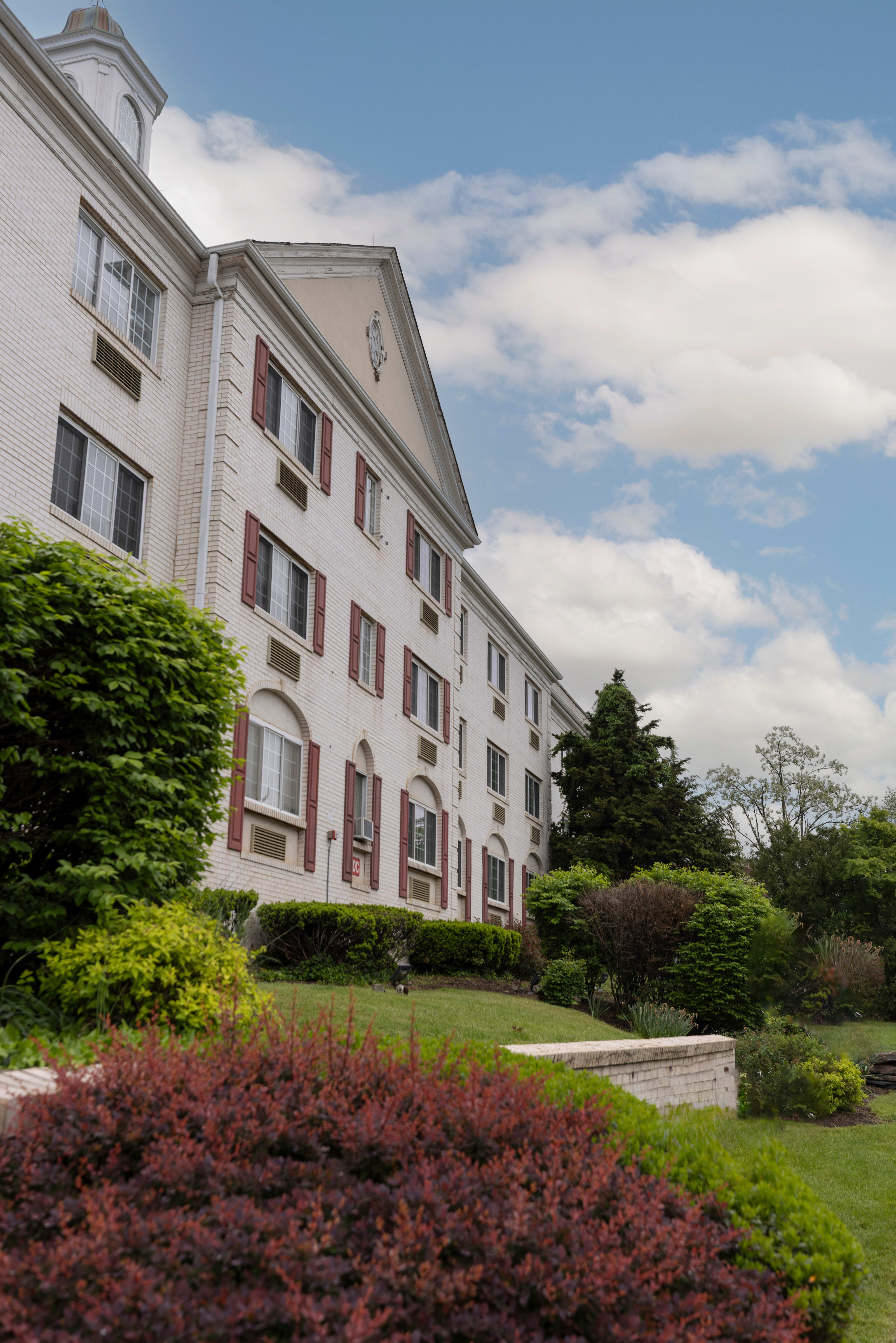 Mira Vie Fanwood community photo 1