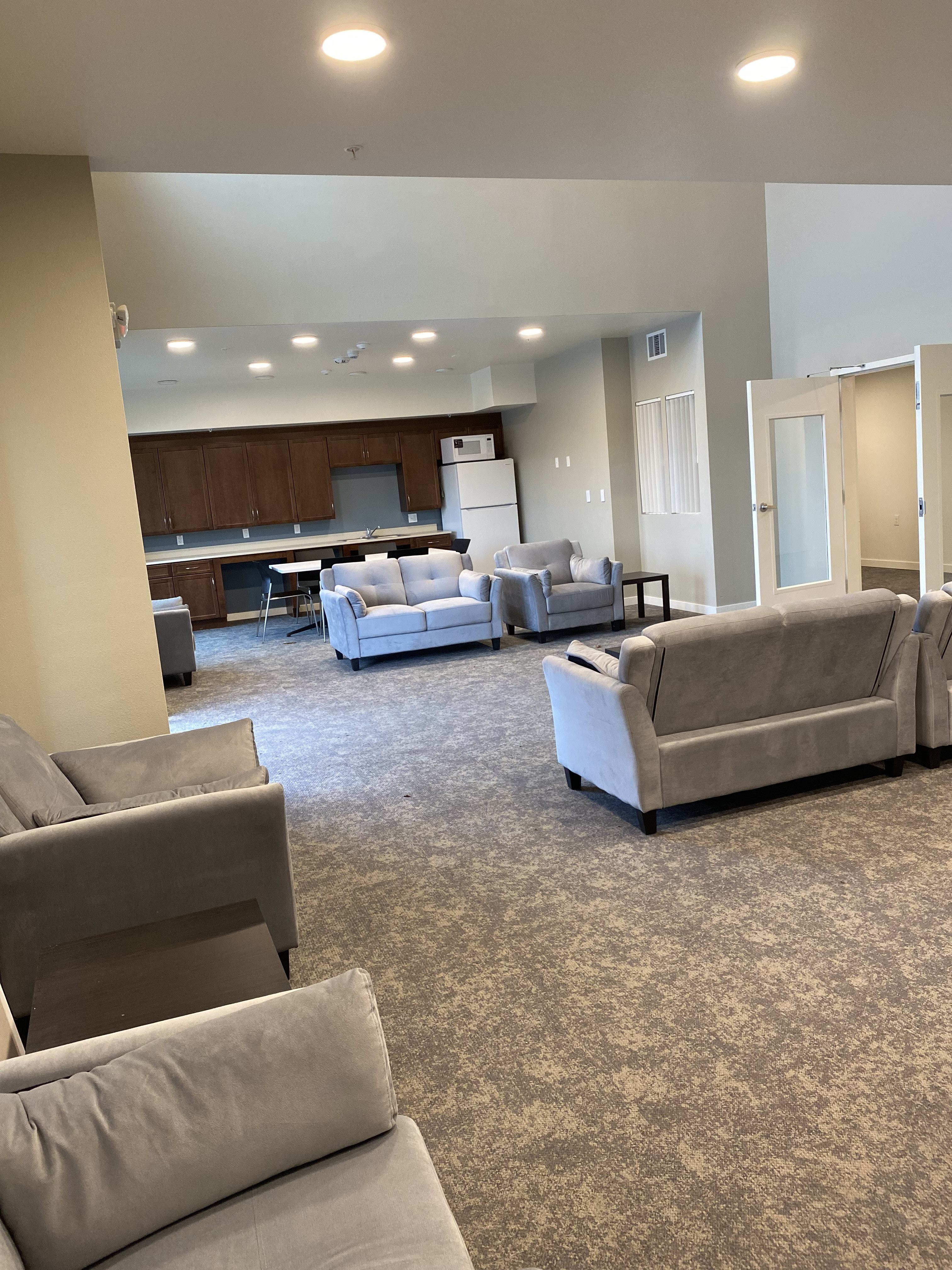 Glen Loma Apartments community photo 1