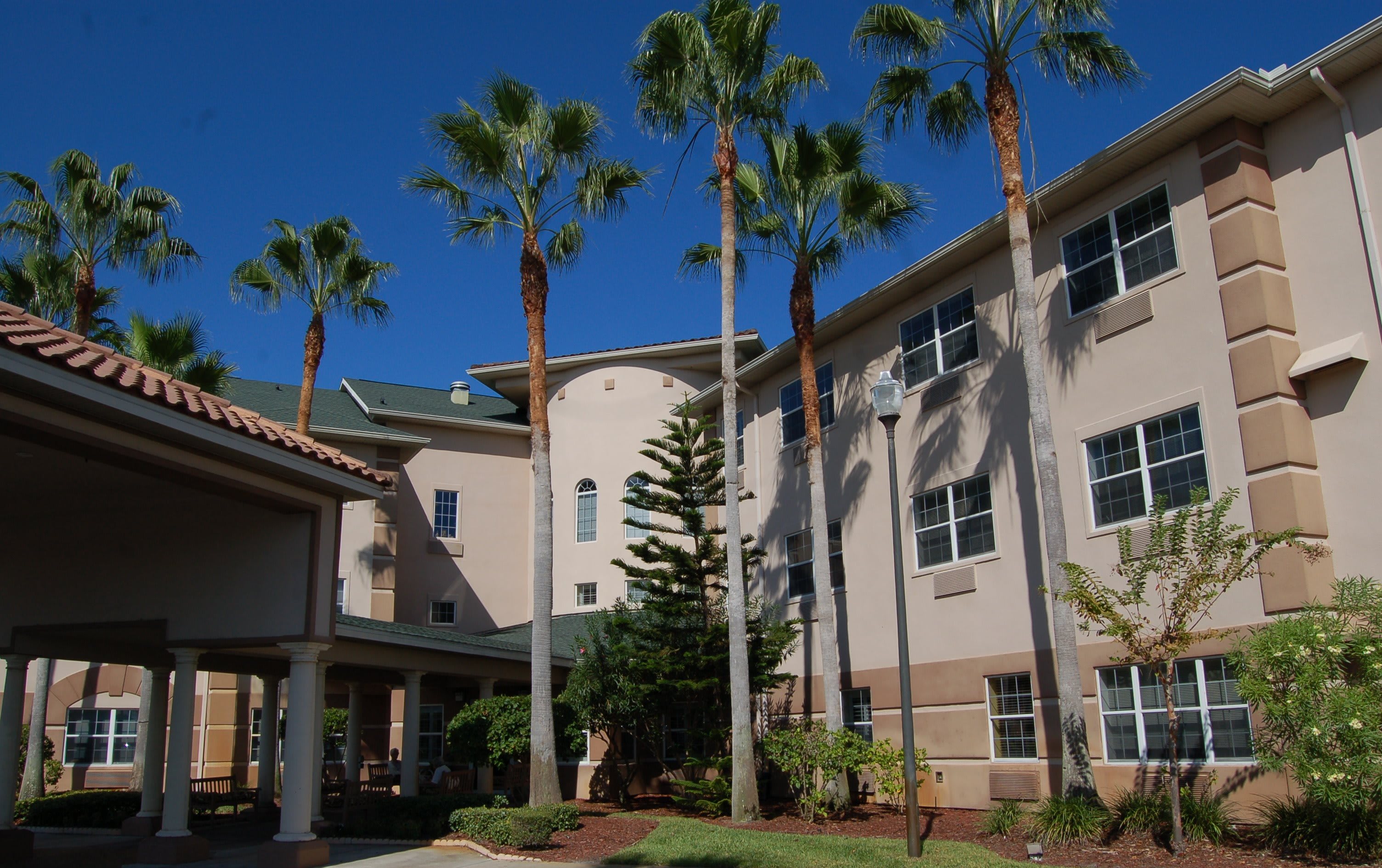 Hibiscus Court community photo 1