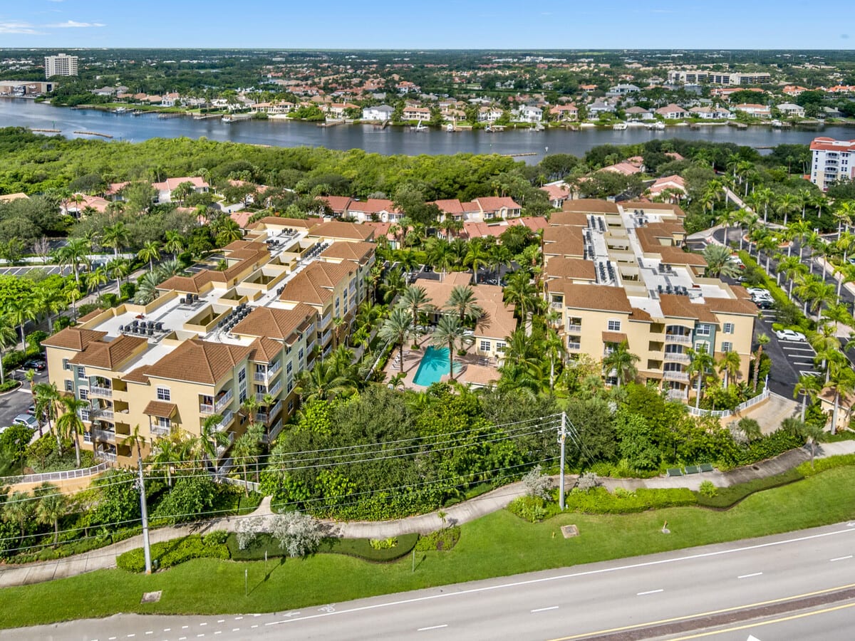 Riverwalk Pointe community photo 1