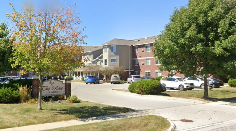 The Rose of Ames community photo 1