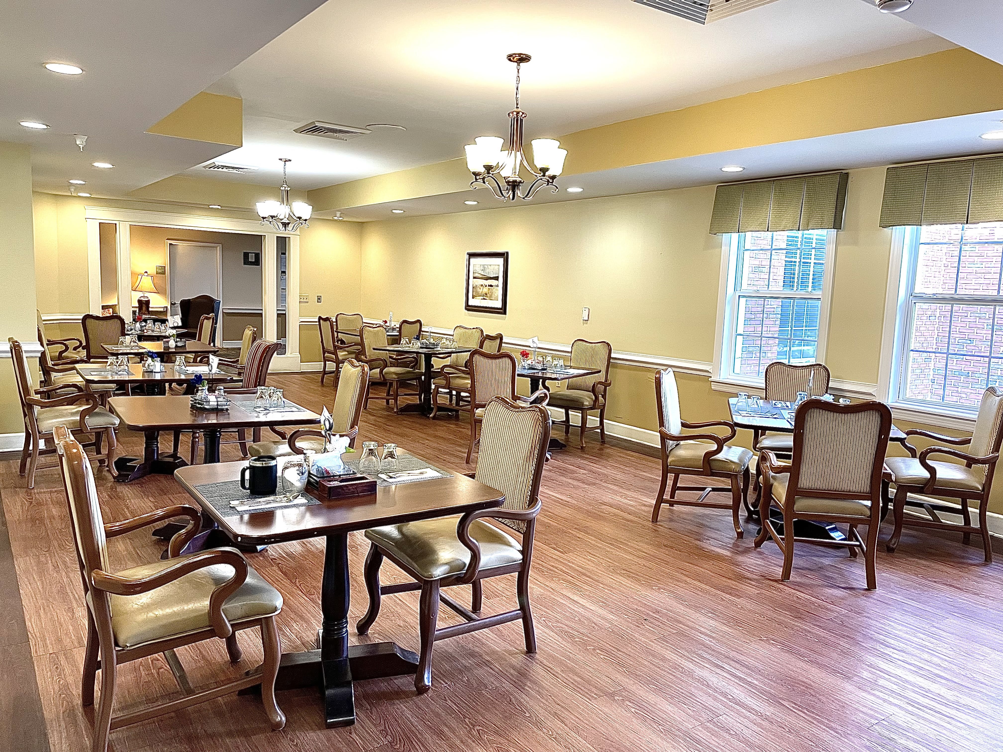 Legacy Village of Hendersonville community photo 1