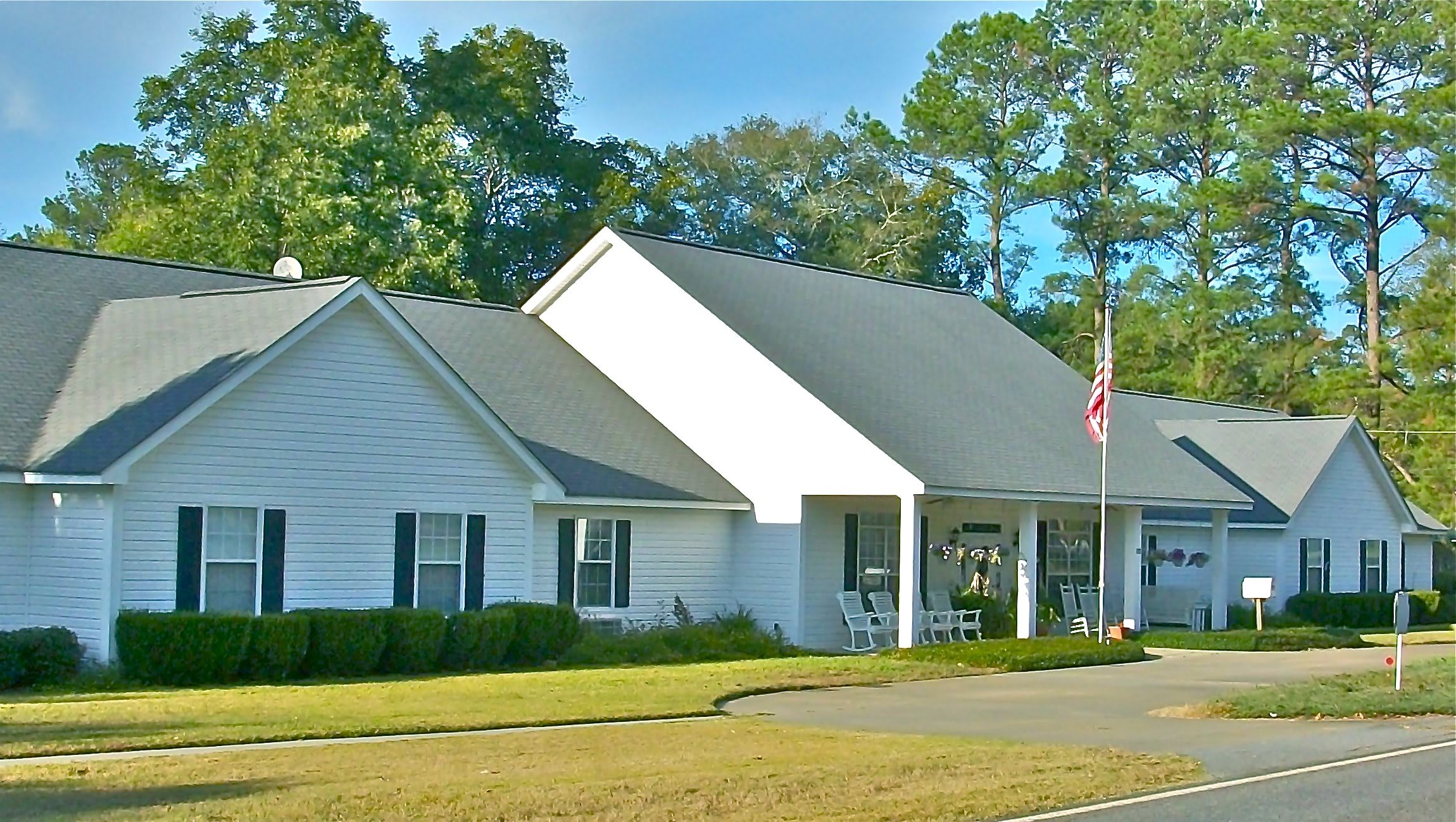 Seymour Southern Comforts community photo 1