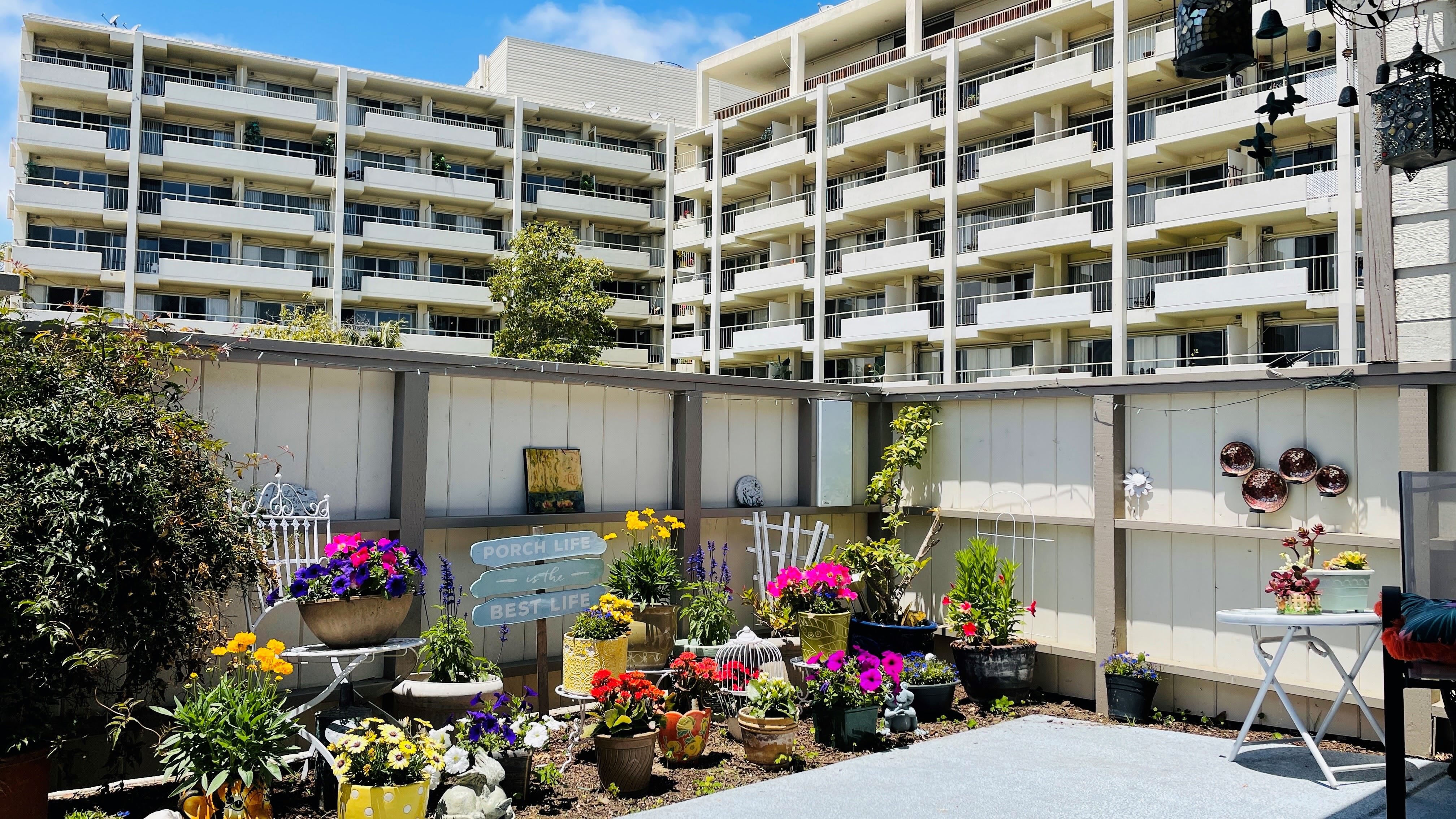 Ventura Townehouse community photo 1