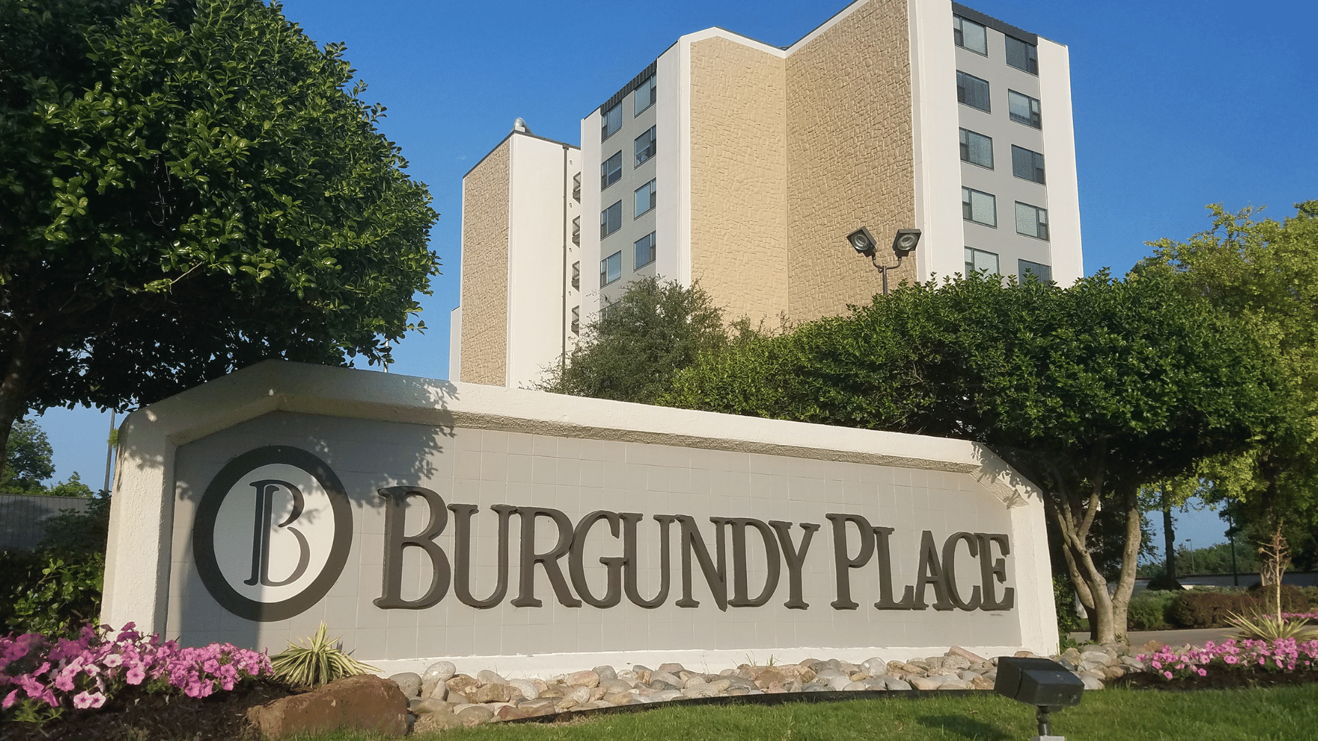 Senior Star at Burgundy Place community photo 1