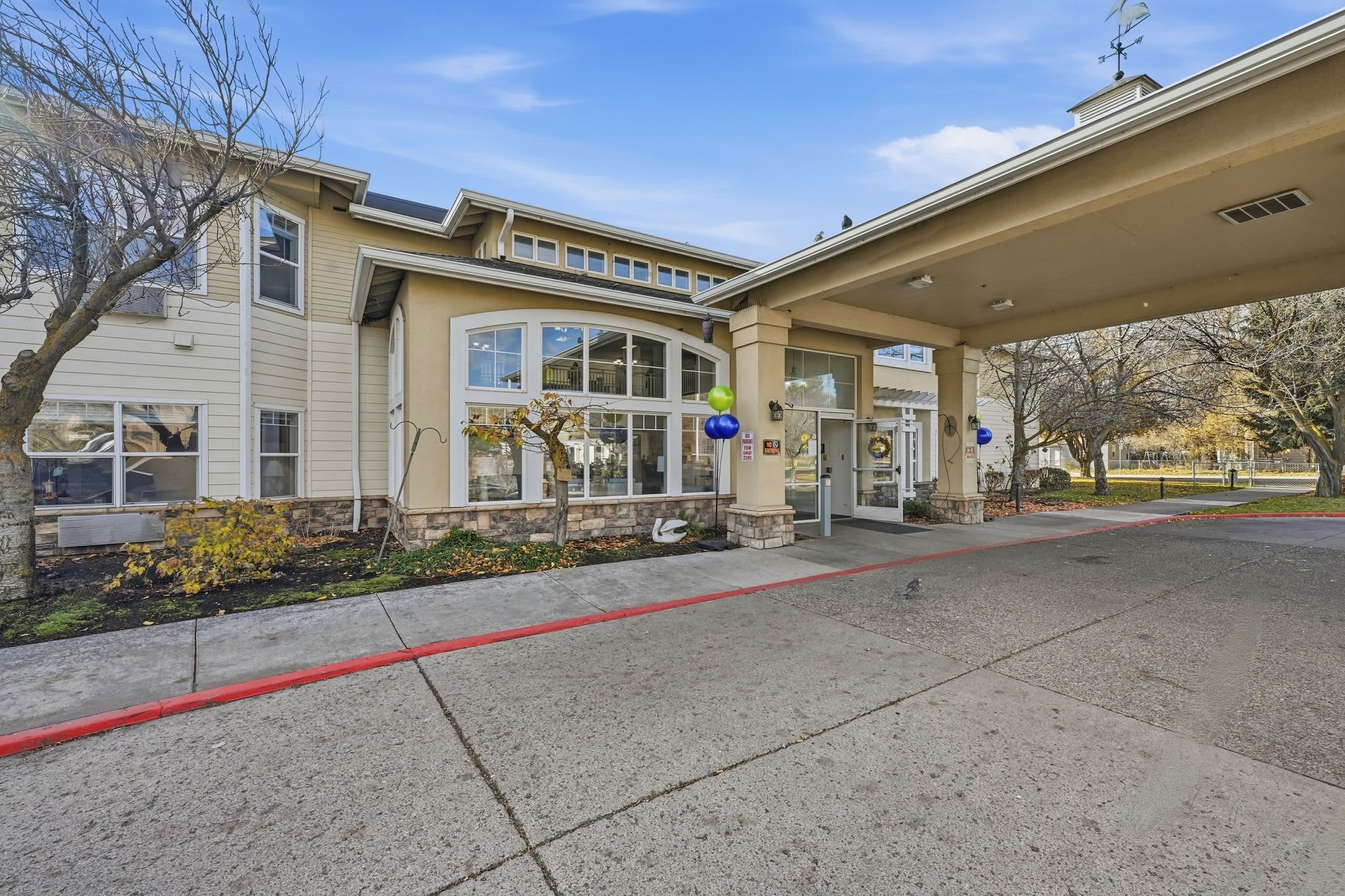 Pelican Pointe by Cogir community photo 1