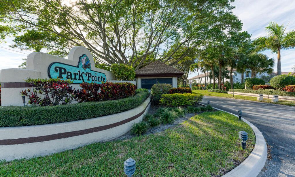 Park Pointe community photo 1