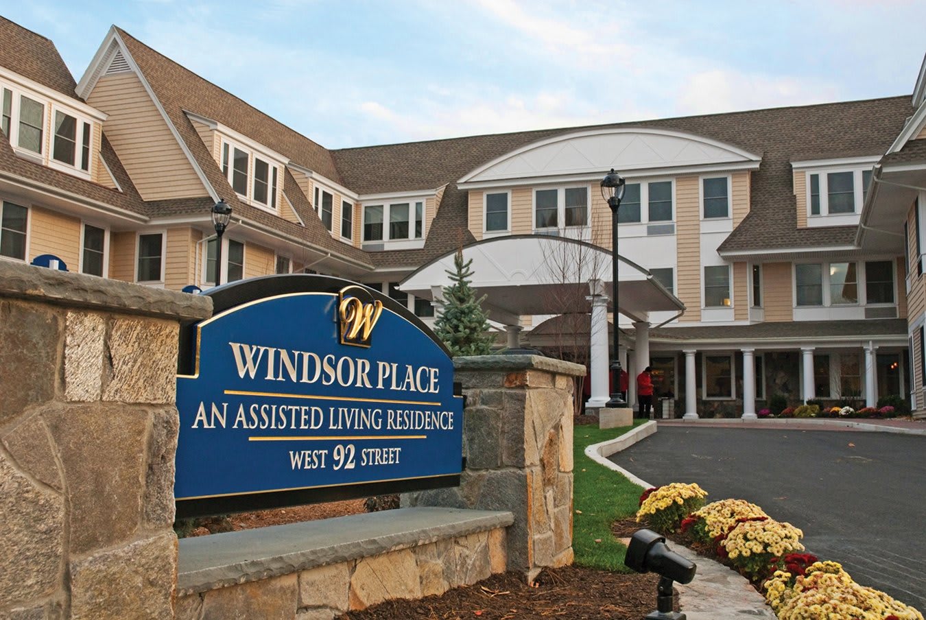 Windsor Place of Wilmington Assisted Living community photo 1