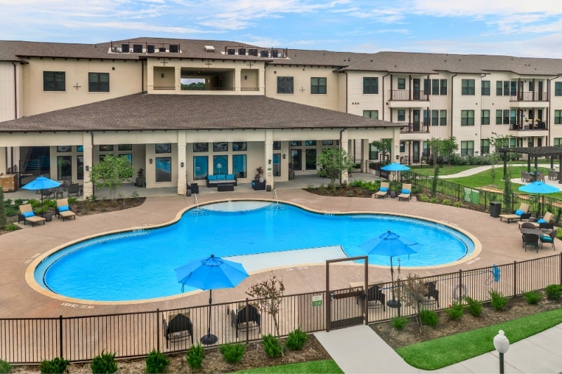 Ivy Point Klein community photo 1