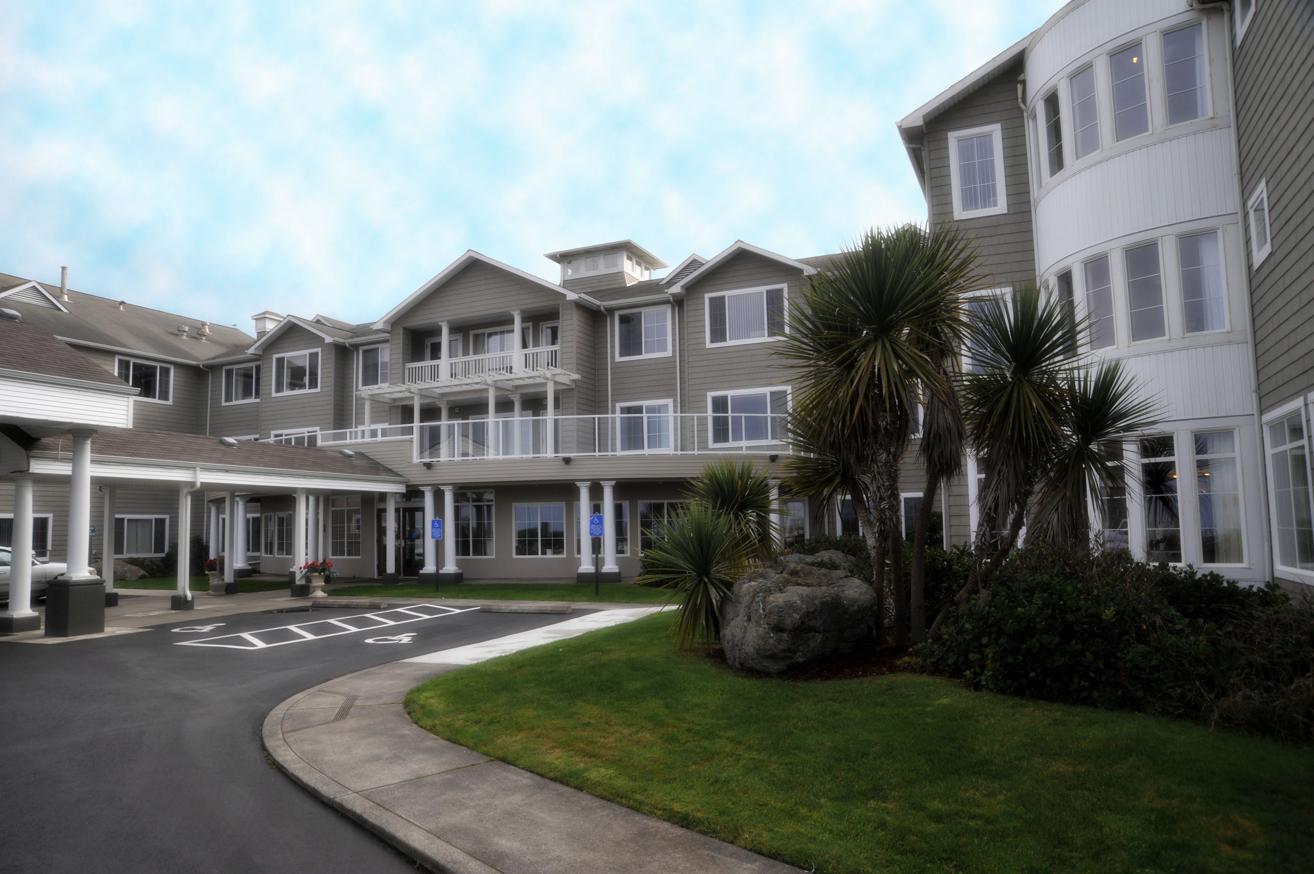 Pacific View Senior Living community photo 1