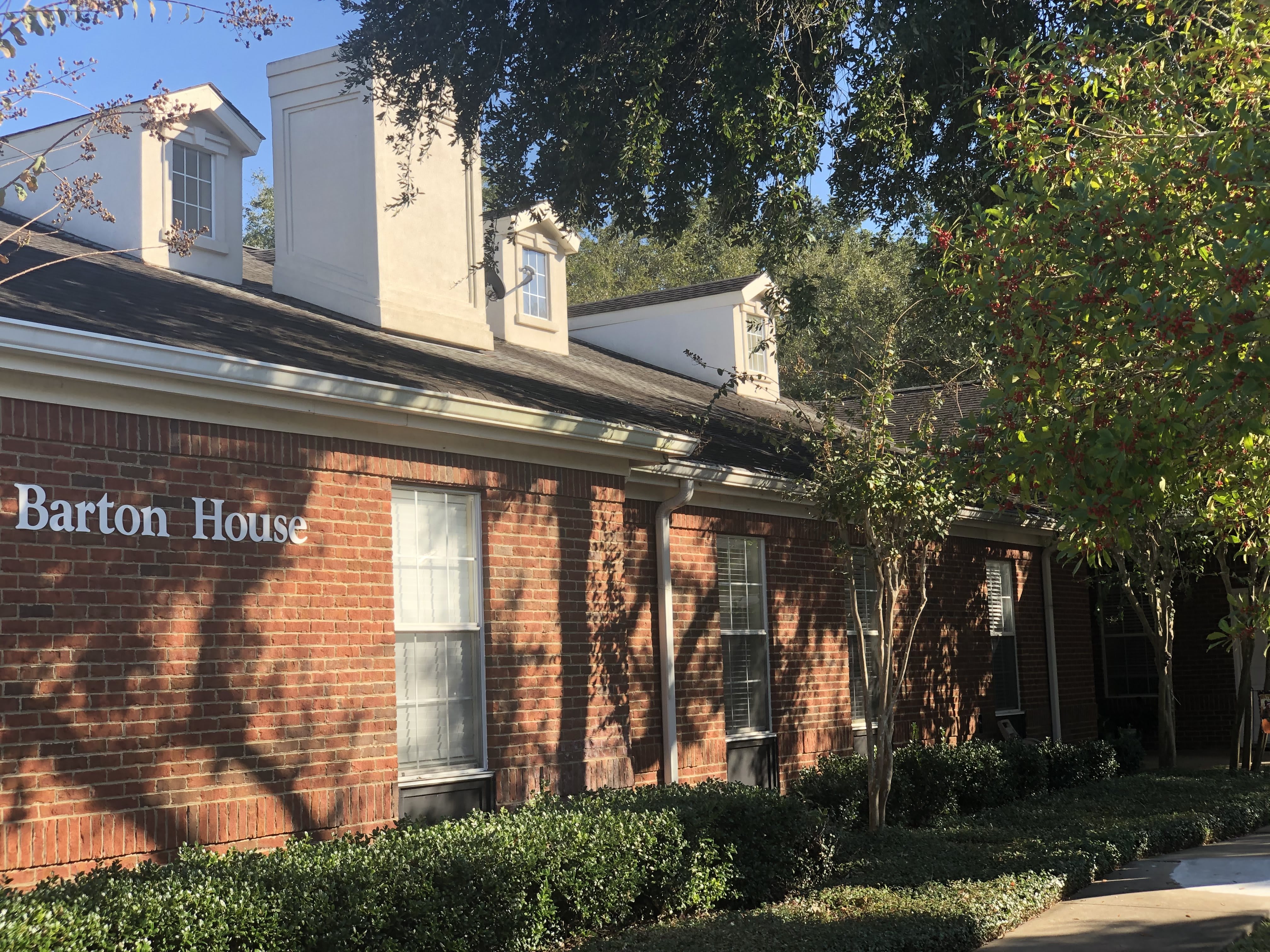 Barton House Memory Care community photo 1