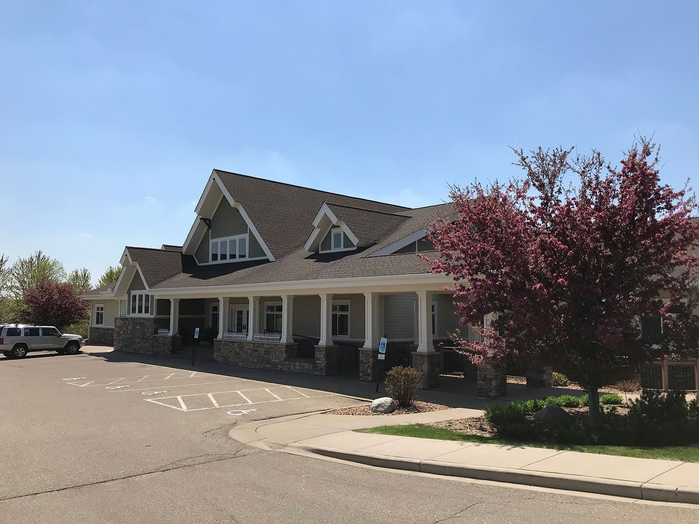 The Bluffs Advanced Memory Care community photo 1
