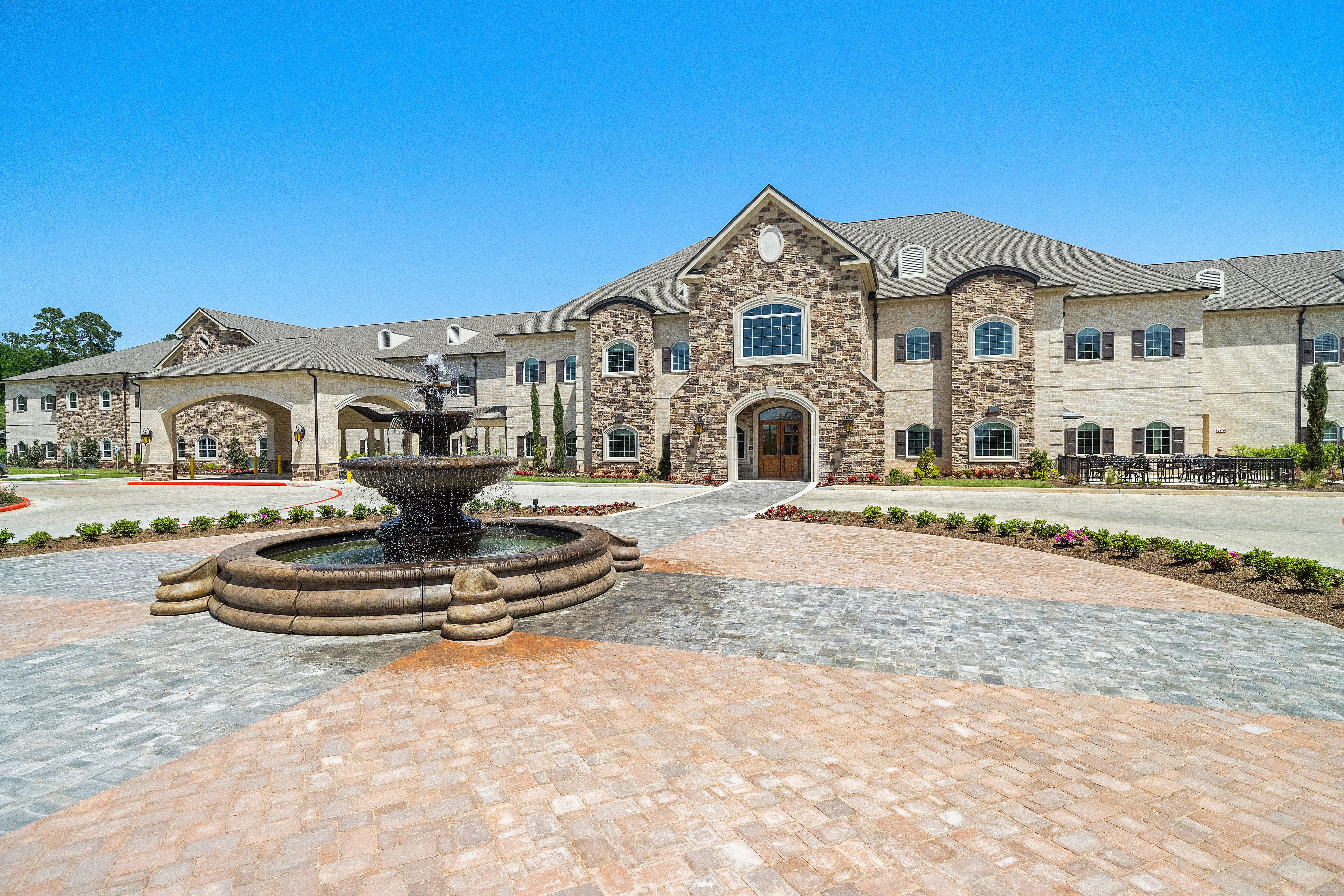 Worthington Manor community photo 1