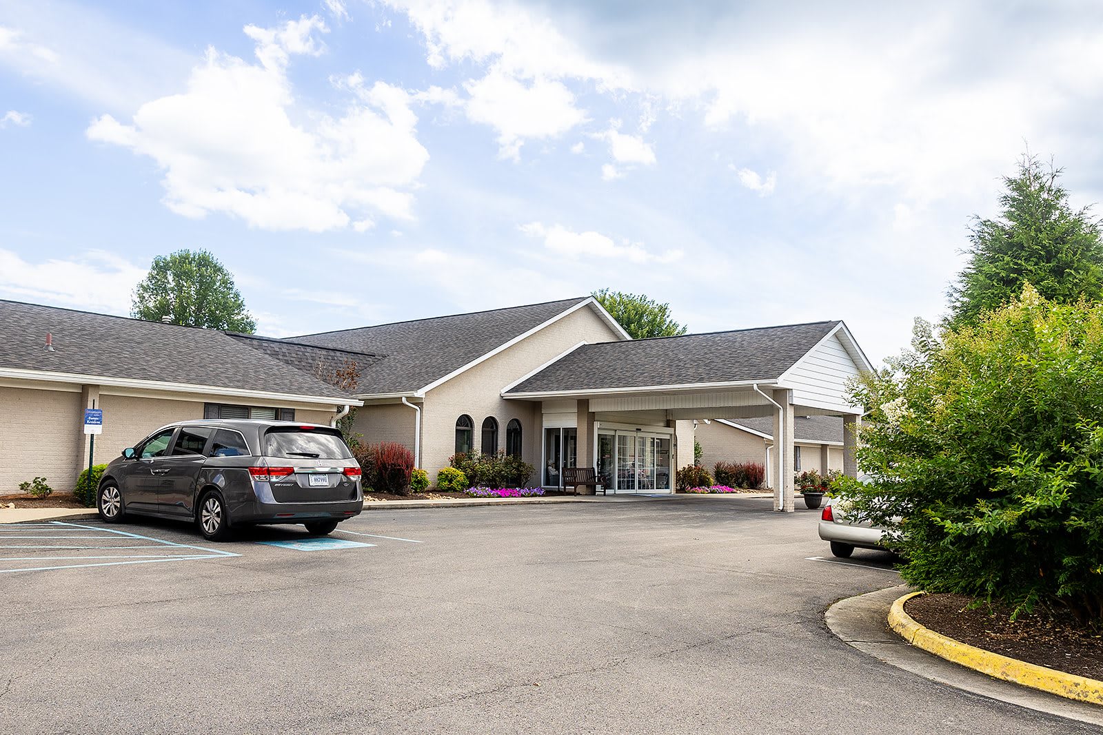 Commonwealth Senior Living at Radford community photo 1