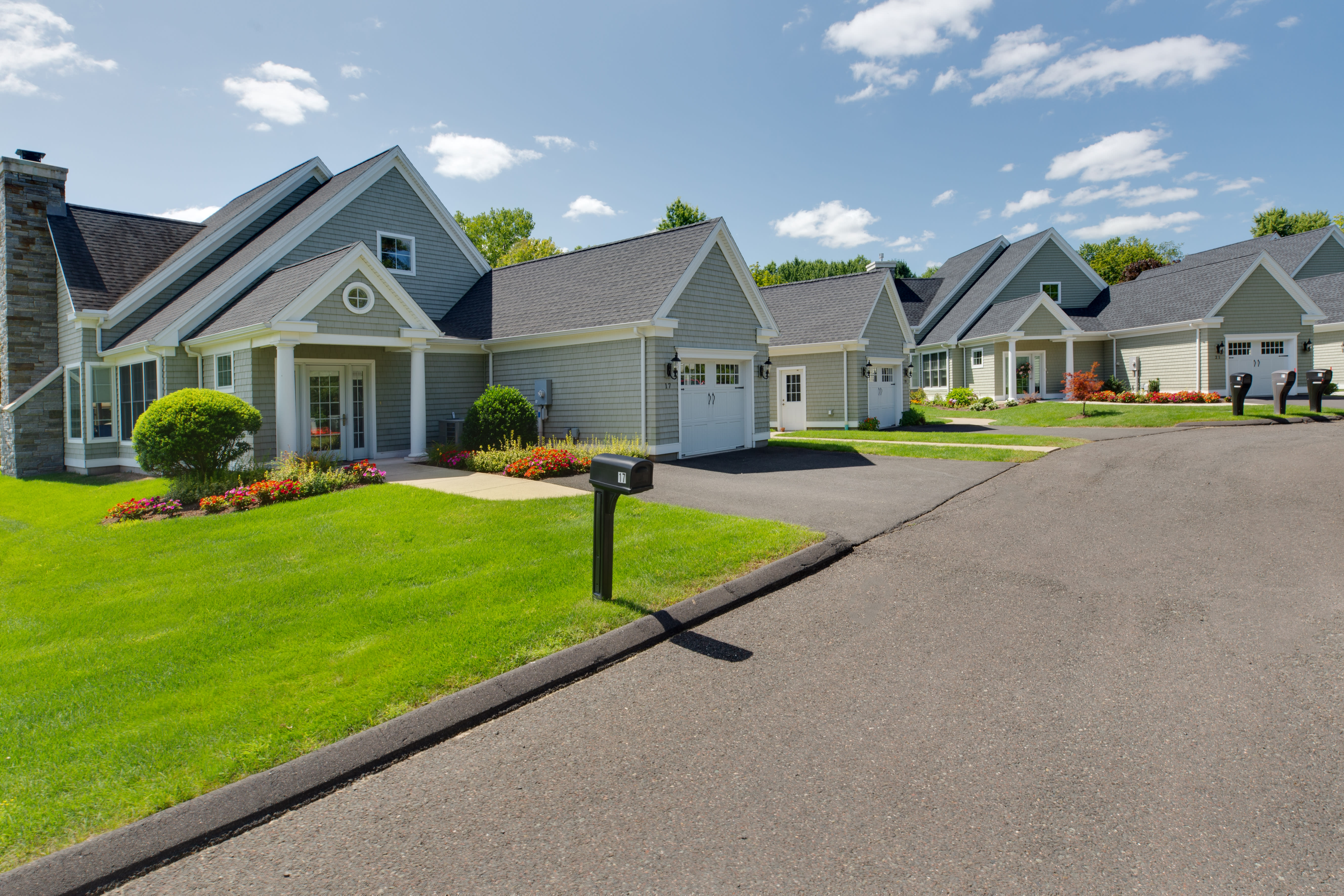 Suffield by the River community photo 1