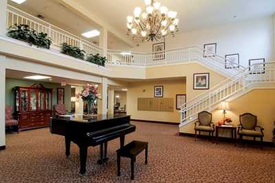Paramount Senior Living at Manassas community photo 1