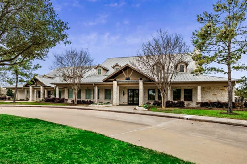 Heritage Cove at Towne Lake community photo 1
