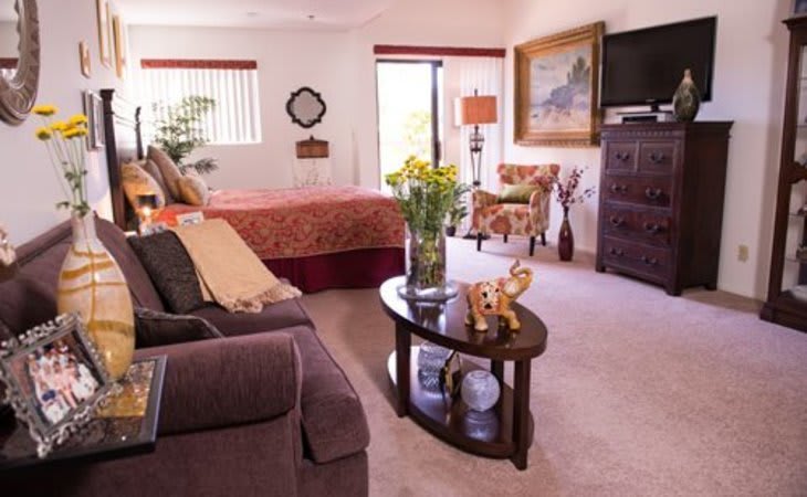 Hillcrest Royale Retirement community photo 1